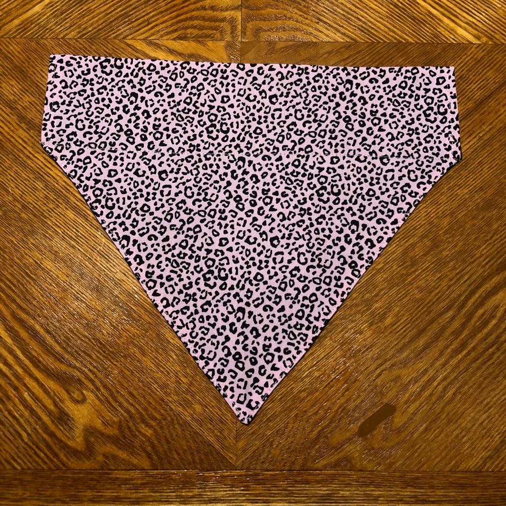 Bandana for X-Large breed dog - baby pink leopard